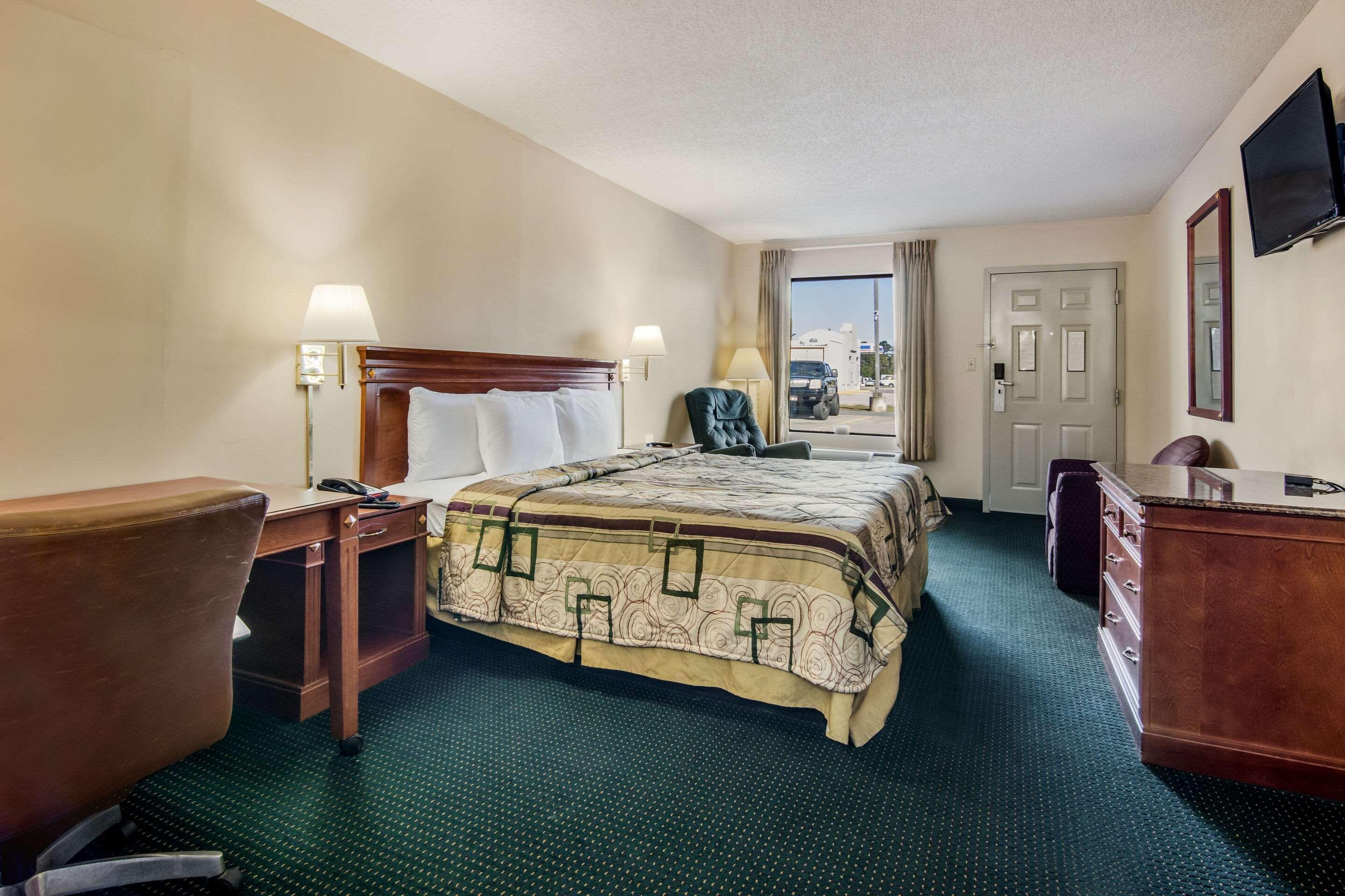 Rodeway Inn & Suites Dublin Exteriör bild