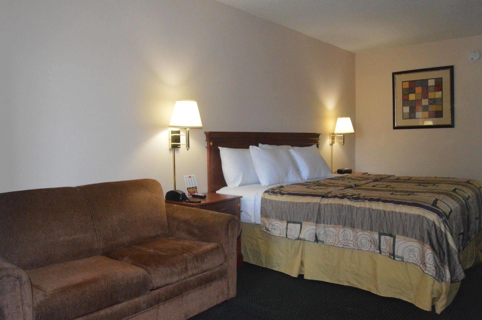 Rodeway Inn & Suites Dublin Exteriör bild