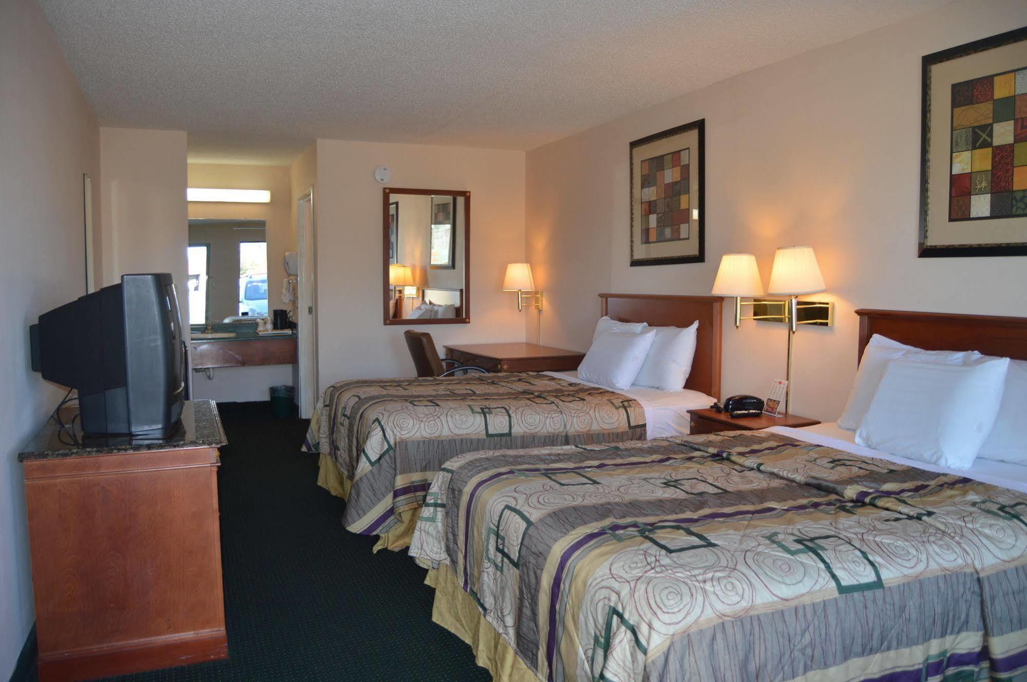 Rodeway Inn & Suites Dublin Exteriör bild
